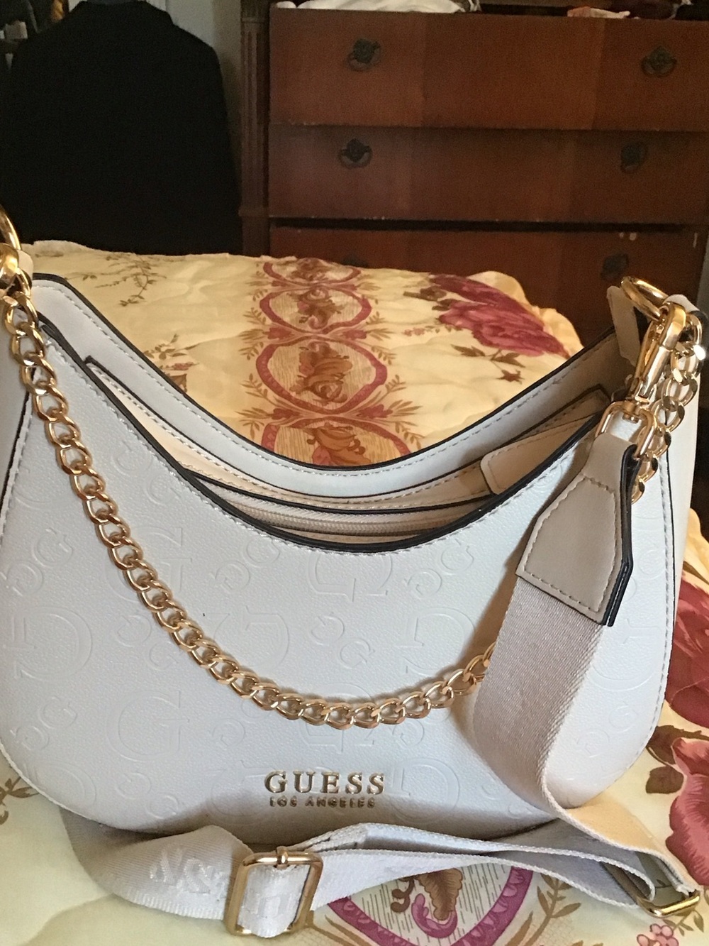 GUESS White Embossed Logo Shoulder Bag with Gold Chain Accent